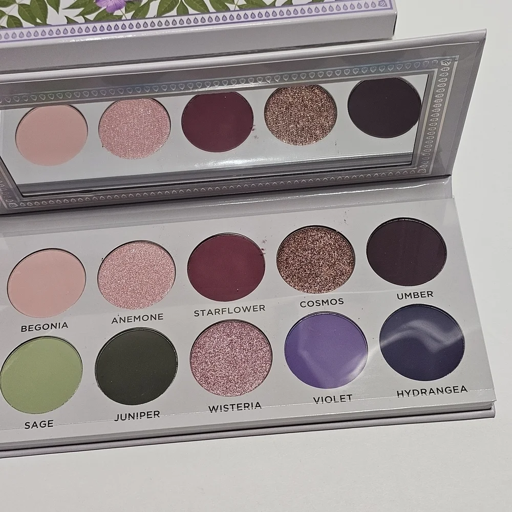 NEW Ace Beaute Violet Sage Eye Shadow Palette